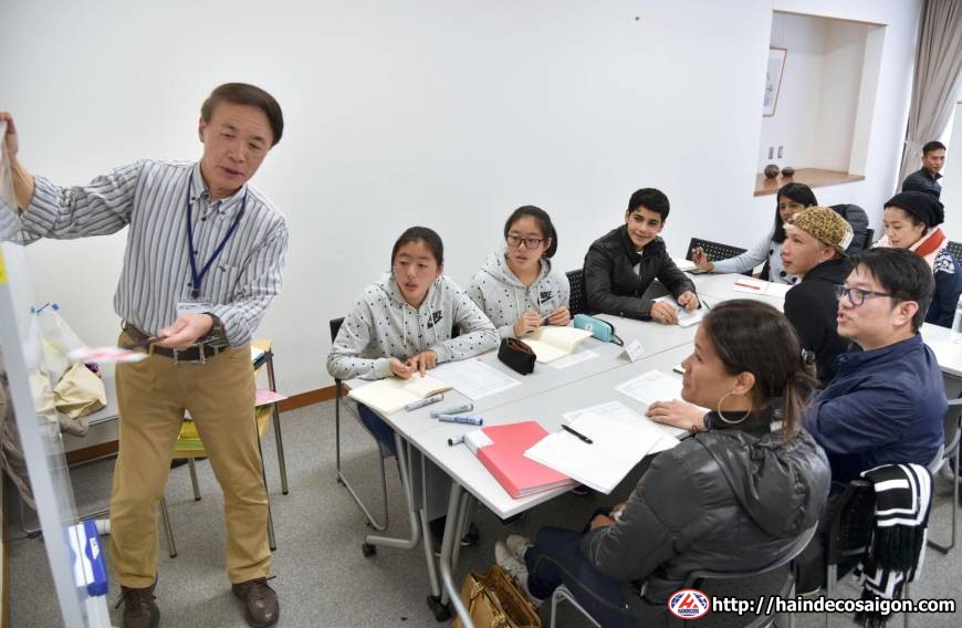 Công nhân Việt Nam học tập tại Nhật Bản