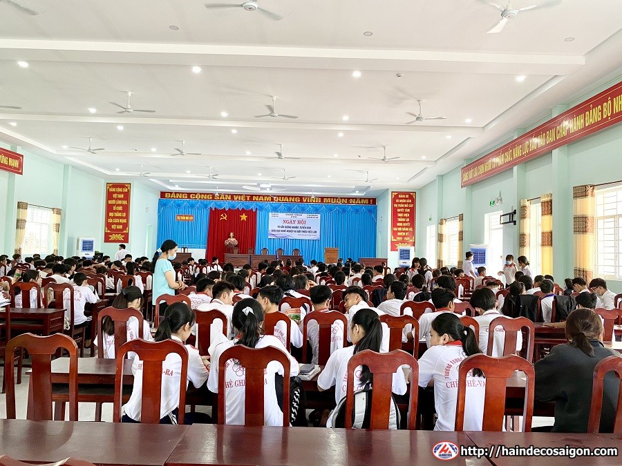 Ngày hội hướng nghiệp huyện Mỏ Cày Nam
